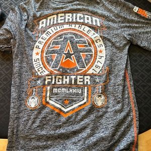 Boys xl/ men’s small American fighter tshirt